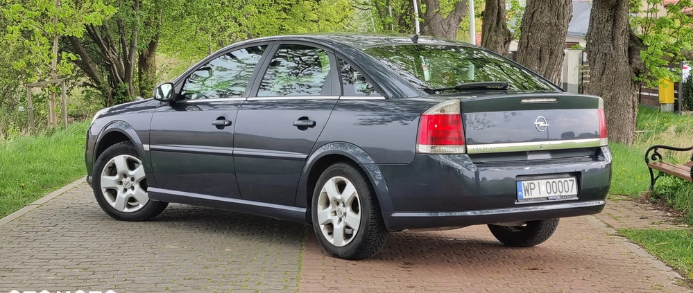 Opel Vectra cena 12900 przebieg: 250000, rok produkcji 2007 z Sianów małe 704